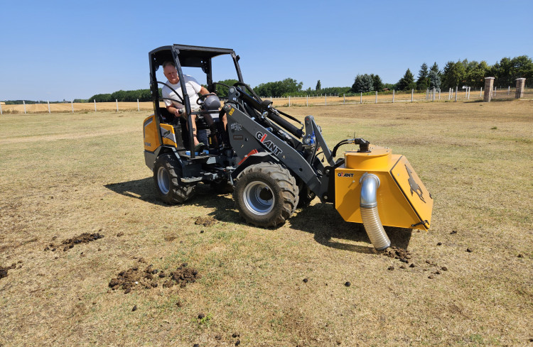 horse manure vacuum giant attachments